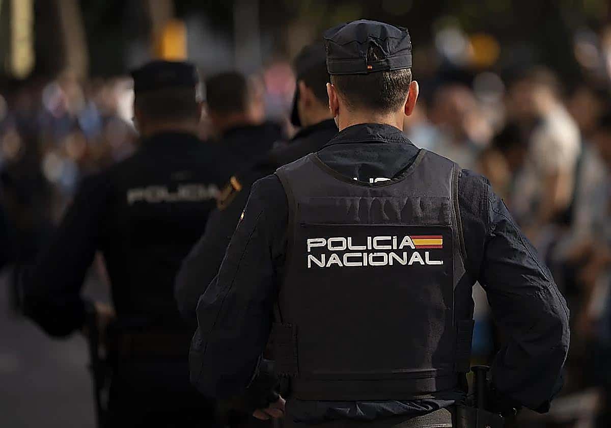 El médico detenido en Málaga queda en libertad: su compañera enfermera murió tras una intoxicación por fármacos