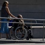 Las personas con discapacidad viven 20 años menos y sus fármacos tardan más de 500 días