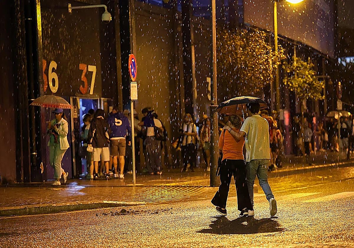 Valencia suspende clases y cierra parques ante la nueva alerta por fuertes lluvias